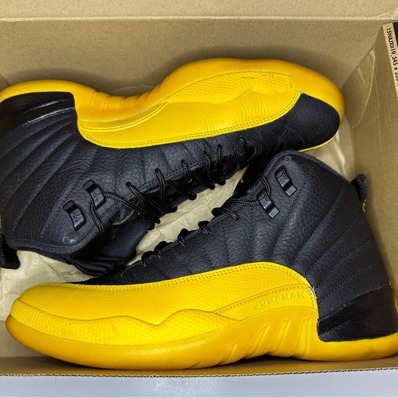 Jordan 12 Retro University Gold Size 10M Pre-loved - Picture 2 of 7